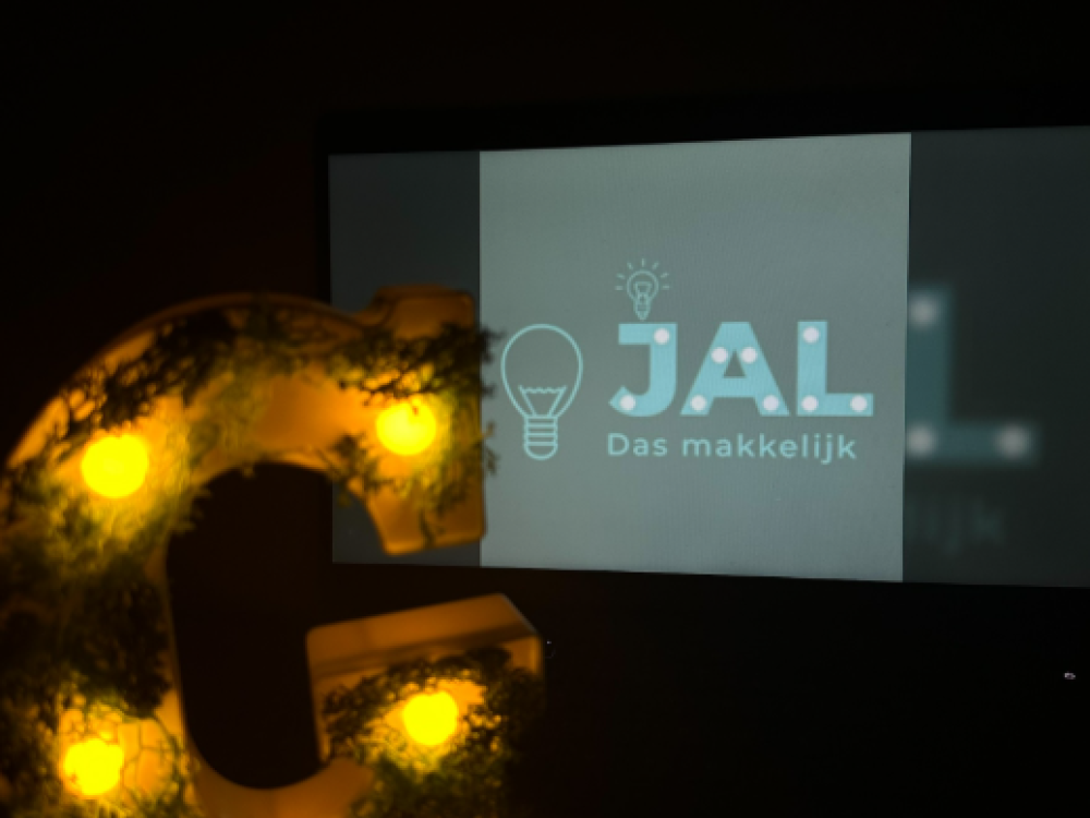 Letterlamp met plantjes